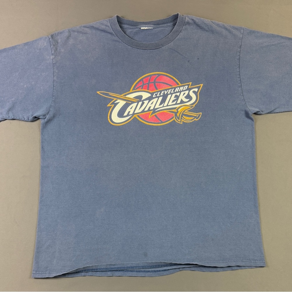 Vintage Y2K NBA LeBron James Cleveland Cavaliers Basketball Navy Blue Shirt 2XL